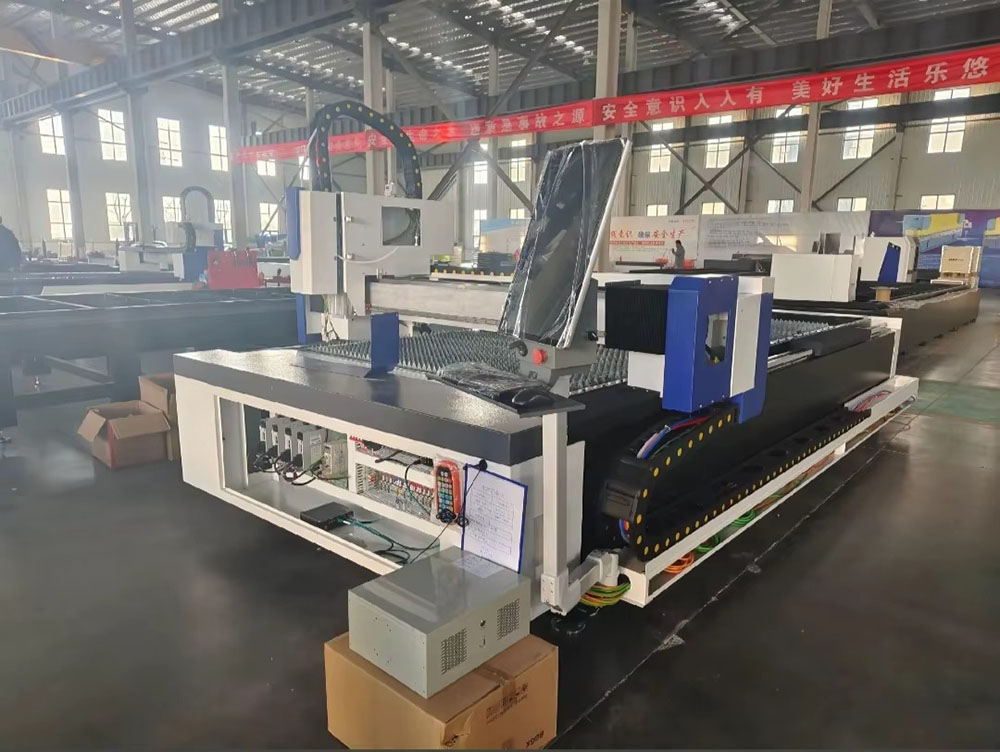 Industrial 3000W CNC Fiber Las - Metal Laser Cutter Head recension och pris